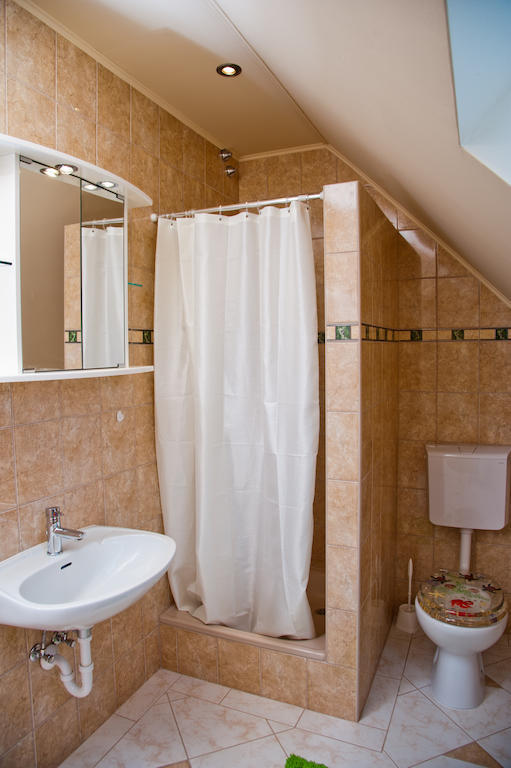 Alt Baden Apartement Dunaszekcso Zimmer foto
